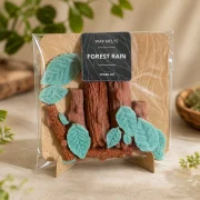 Handgegossene Wax Melts mit Waldduft und Waldmotiven