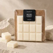 Handgegossene Wax Melts als weiße Duftwachs Snapbar