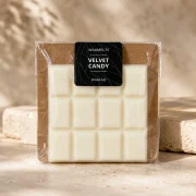 Handgegossene Wax Melts als weiße Duftwachs Snapbar